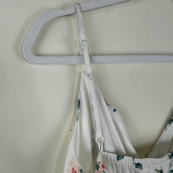 ROW A White Floral Adjustable Strap Smocked Waist Floral Dress NWT Size Small - Picture 10 of 11